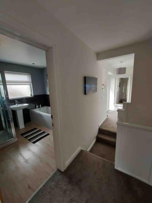 Modern 4 Bedroom House In Weymouth Sunny Corner Eksteriør billede
