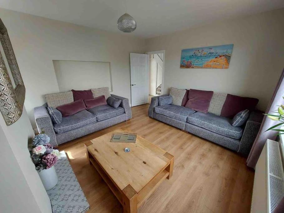 Modern 4 Bedroom House In Weymouth Eksteriør billede